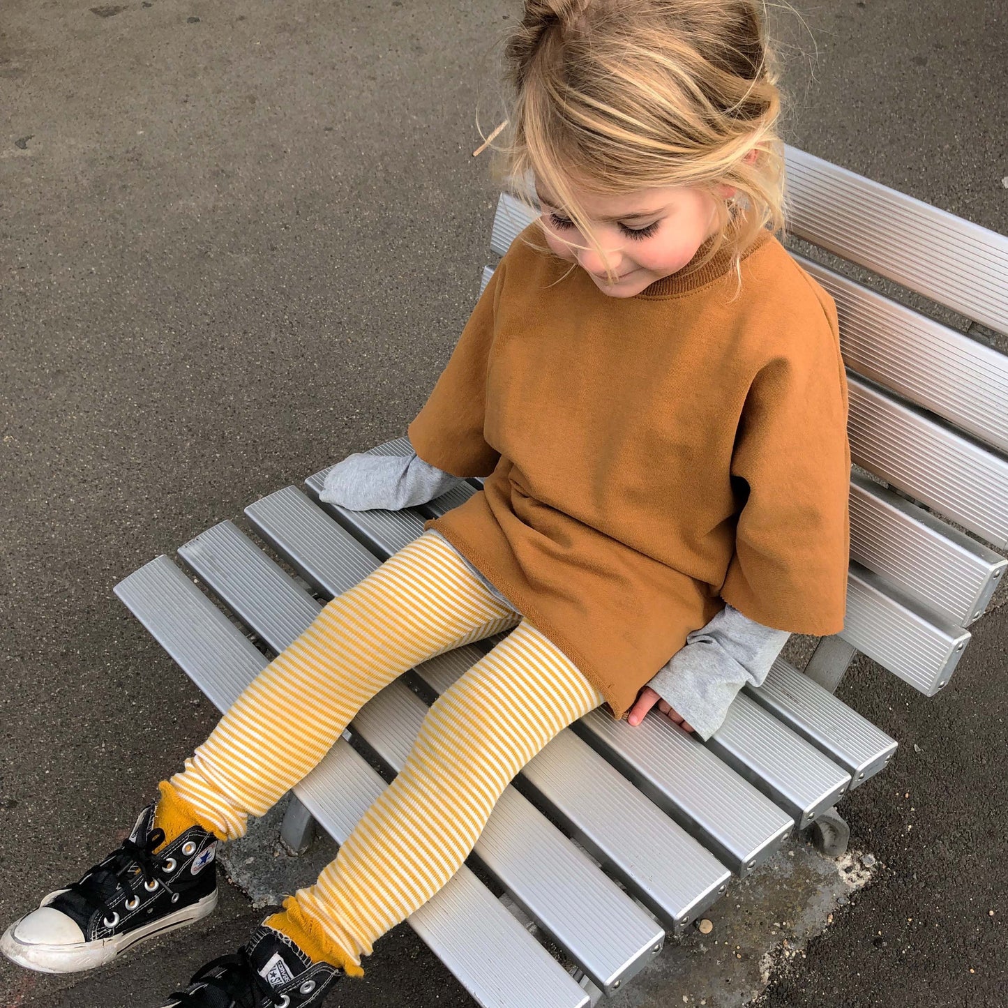 Oversized mid sleeve jumper